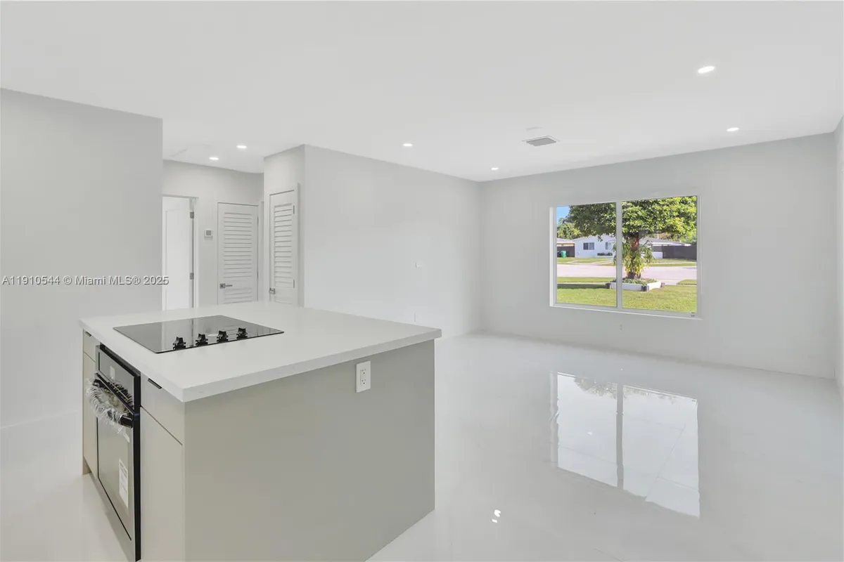 9851 Jamaica Dr, Cutler Bay FL 33189