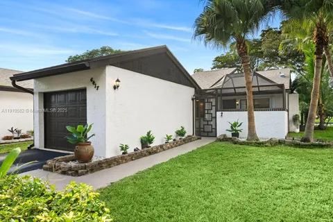 6417 W Pinehurst Cir W # E23, Tamarac FL 33321