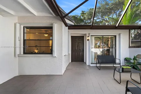 6417 W Pinehurst Cir W # E23, Tamarac FL 33321