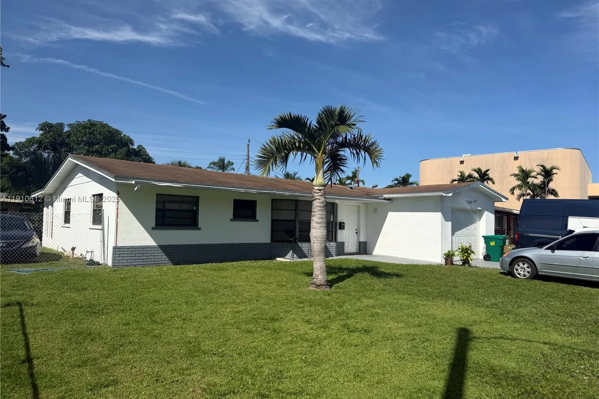 1141 NW 41st Ter, Lauderhill FL 33313