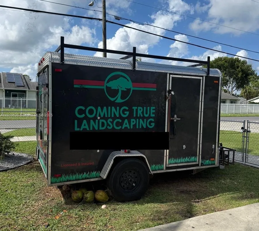 305 SW 9th Ave, Florida City FL 33034