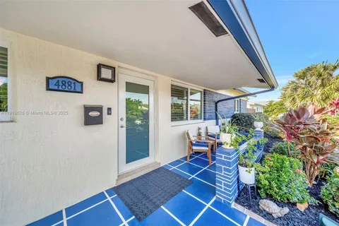4881 NE 13th Ave, Oakland Park FL 33334