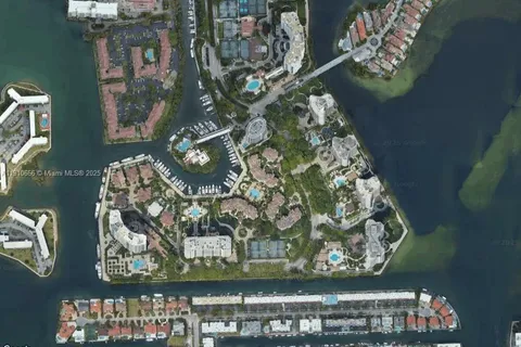 3900 Island Blvd # 303, Aventura FL 33160