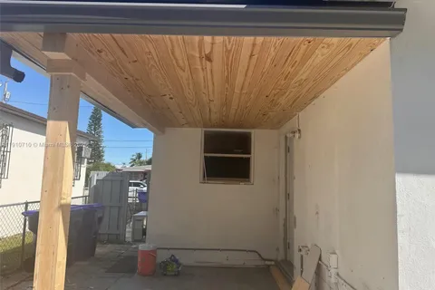 40 NW 62nd Ave, Miami FL 33126