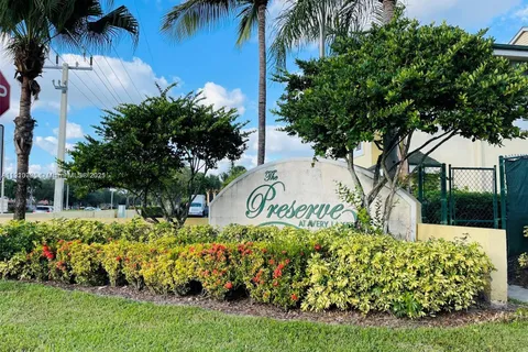 4086 N Pine Island Rd # 508, Sunrise FL 33351