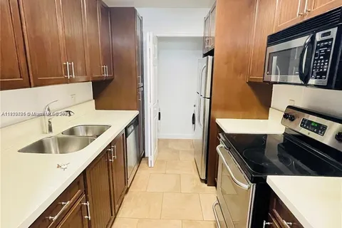 4086 N Pine Island Rd # 508, Sunrise FL 33351