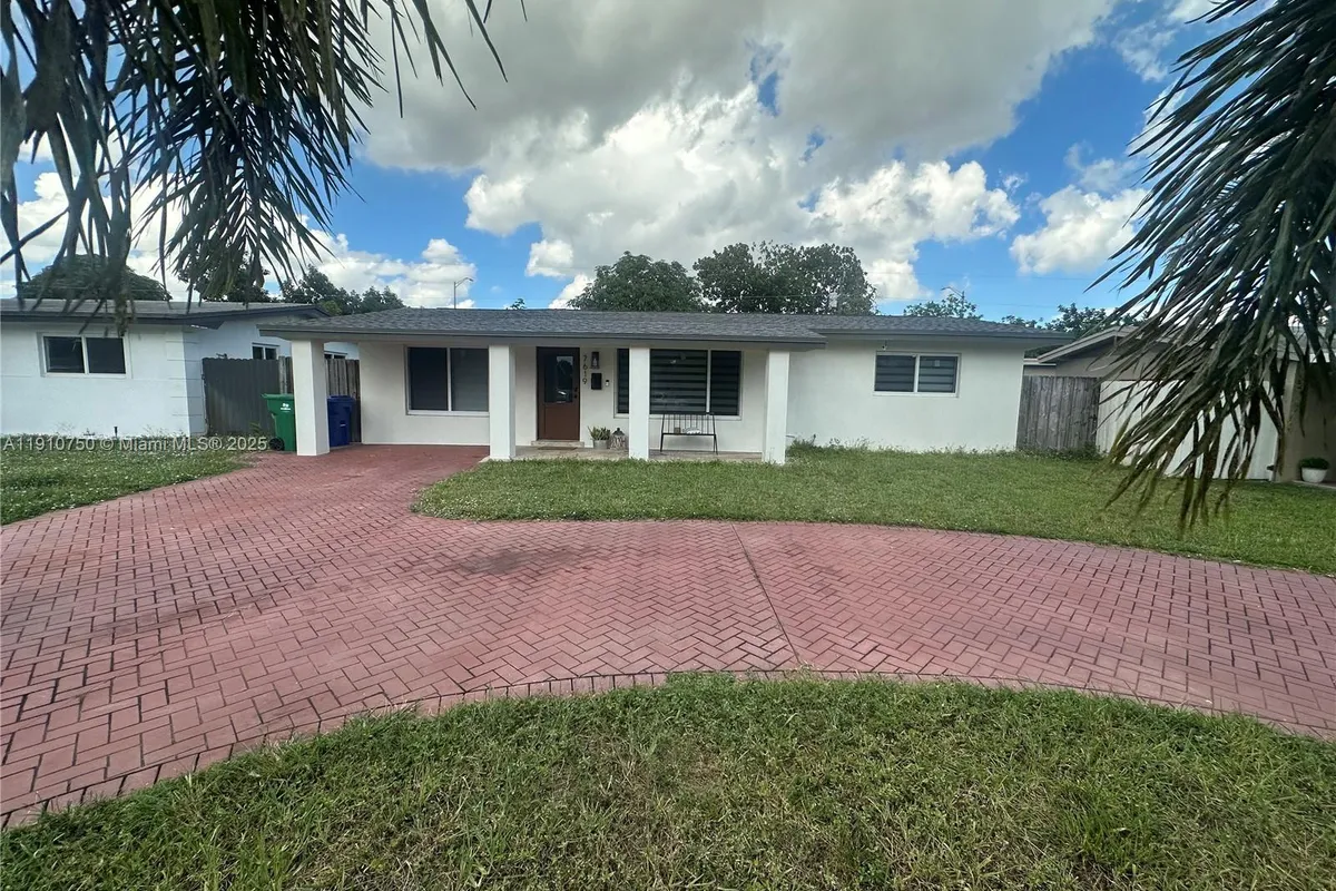 7619 Granada Blvd, Miramar FL 33023