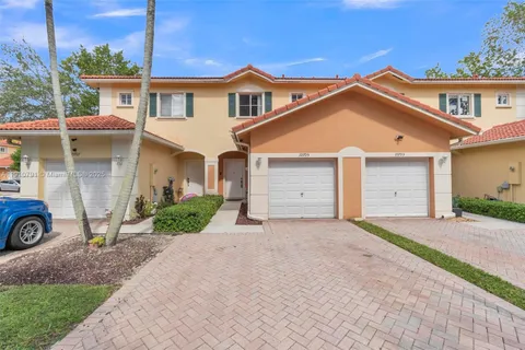 10705 Santa Monica Pl, Tamarac FL 33321