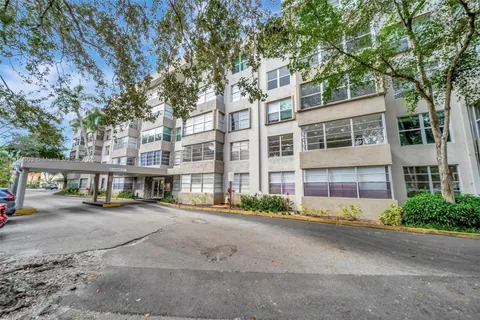 6700 Cypress Rd # 105, Plantation FL 33317