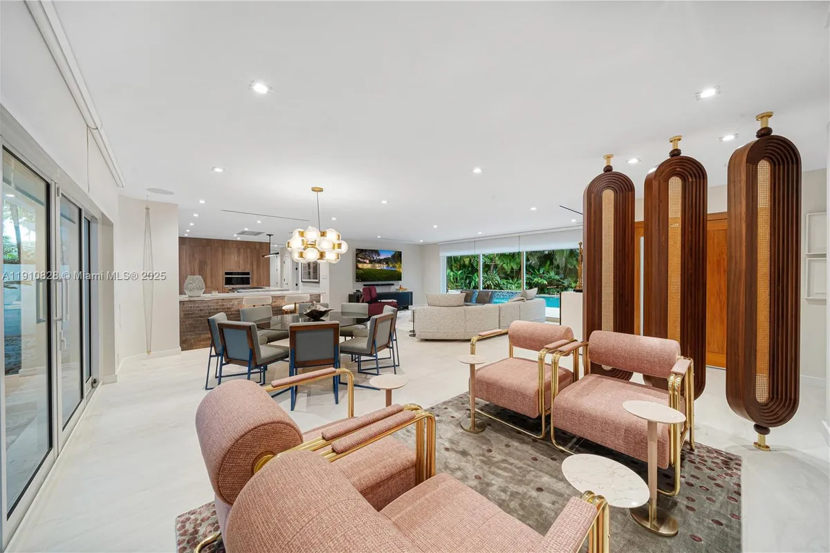 1075 NE 99th St, Miami Shores FL 33138