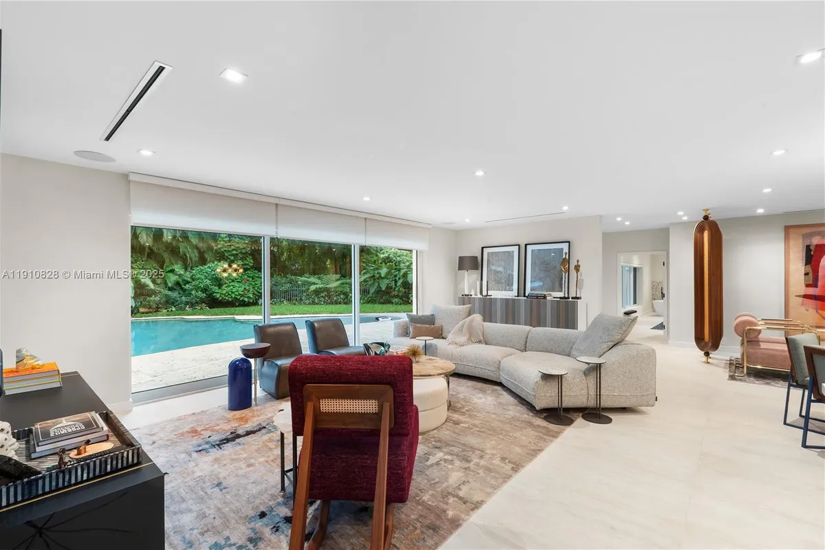 1075 NE 99th St, Miami Shores FL 33138