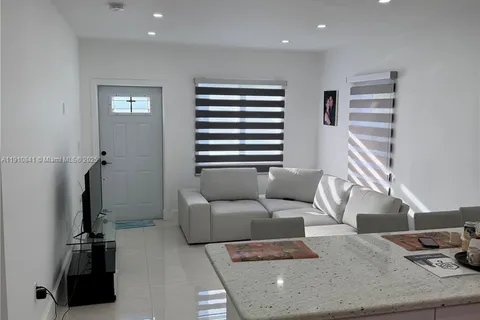 10529 NW 37th Ave, Miami FL 33147