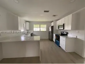 504 Sandpiper Cir, Delray Beach FL 33445