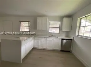 504 Sandpiper Cir, Delray Beach FL 33445