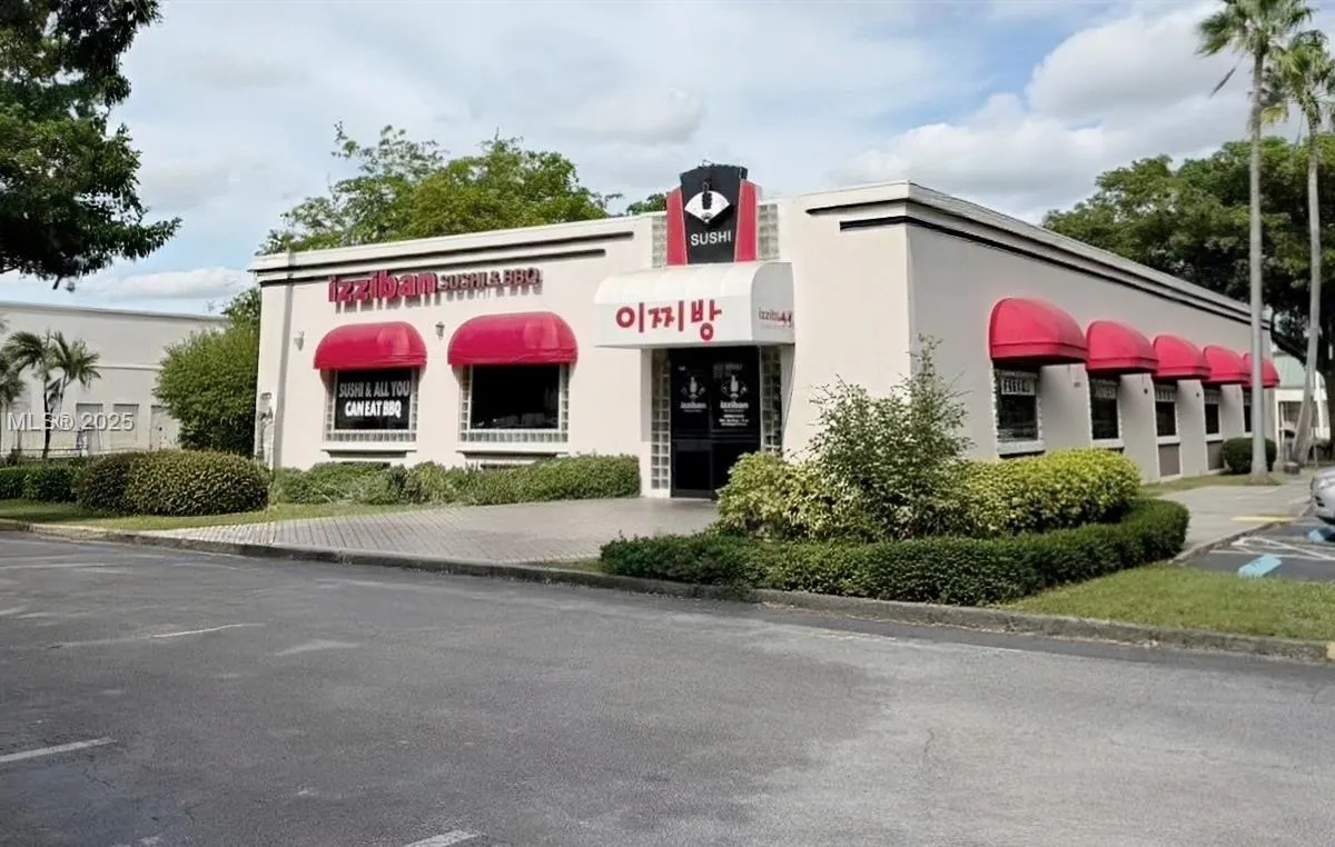 7225 W OKALAND PARD BLVD, Lauderhill FL 33313