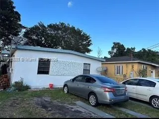1785 NW 56th St, Miami FL 33142