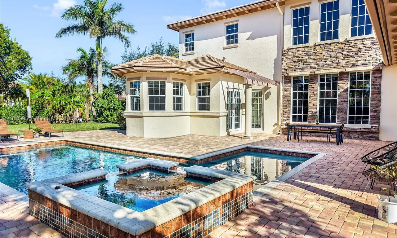 12008 NW 69th Ct, Parkland FL 33076