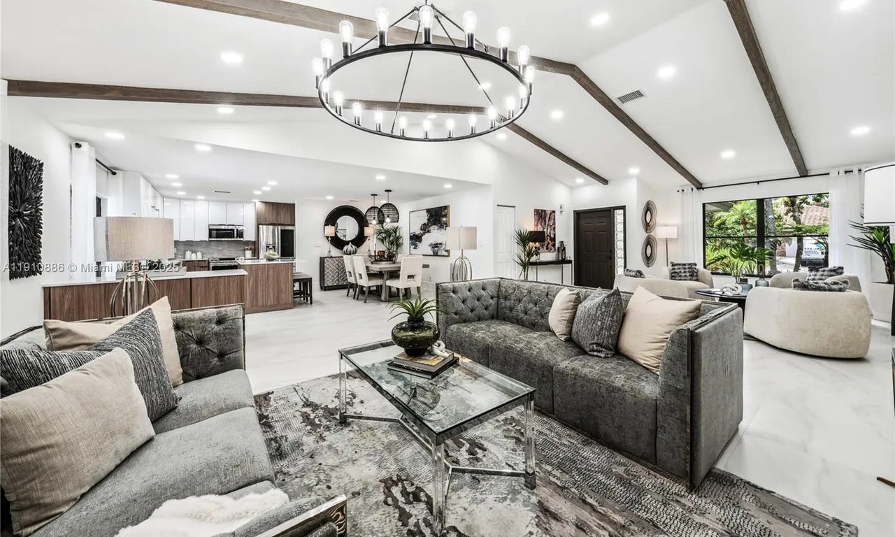 4029 NW 72nd Ave, Coral Springs FL 33065