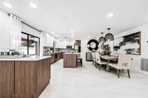 4029 NW 72nd Ave, Coral Springs FL 33065