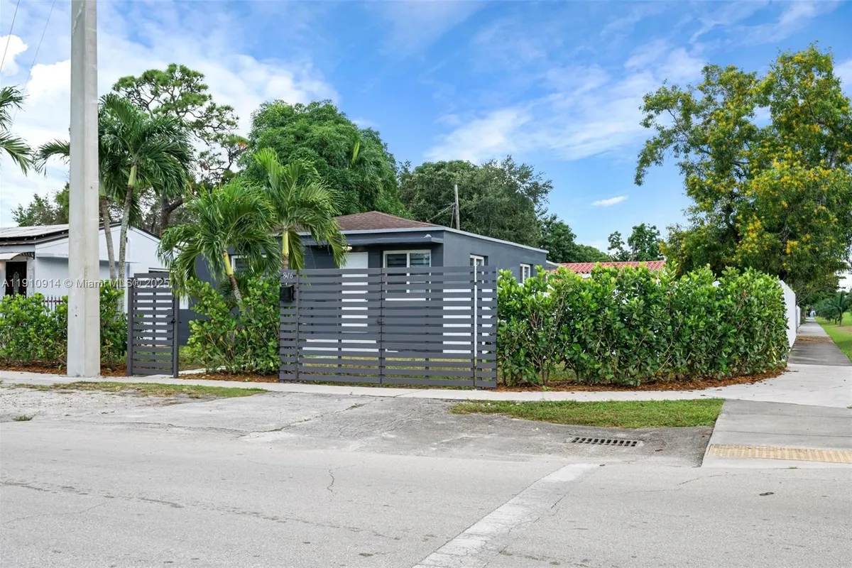 816 Codadad St, Opa-Locka FL 33054