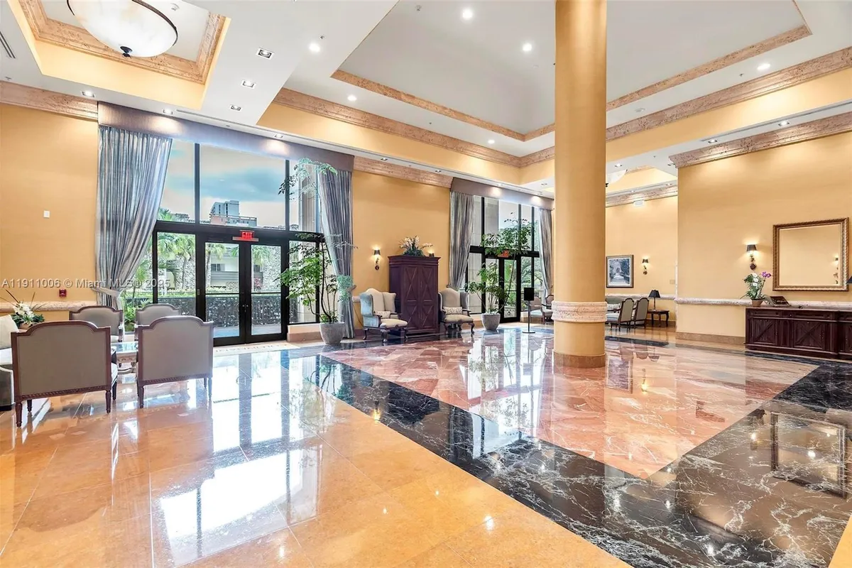 8390 SW 72nd Ave # 320, Miami FL 33143