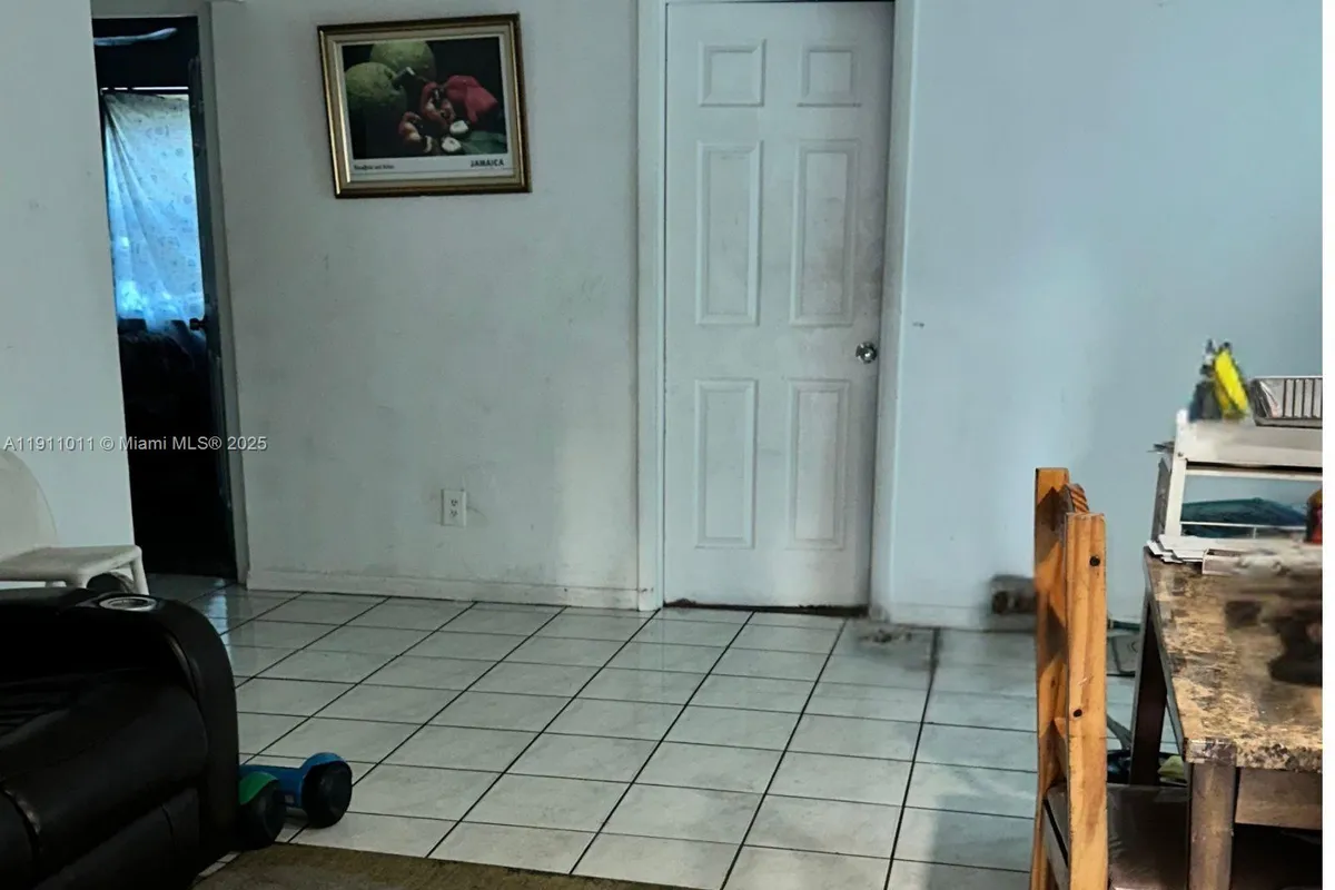 3905 E Woodscape Dr, Miramar FL 33023