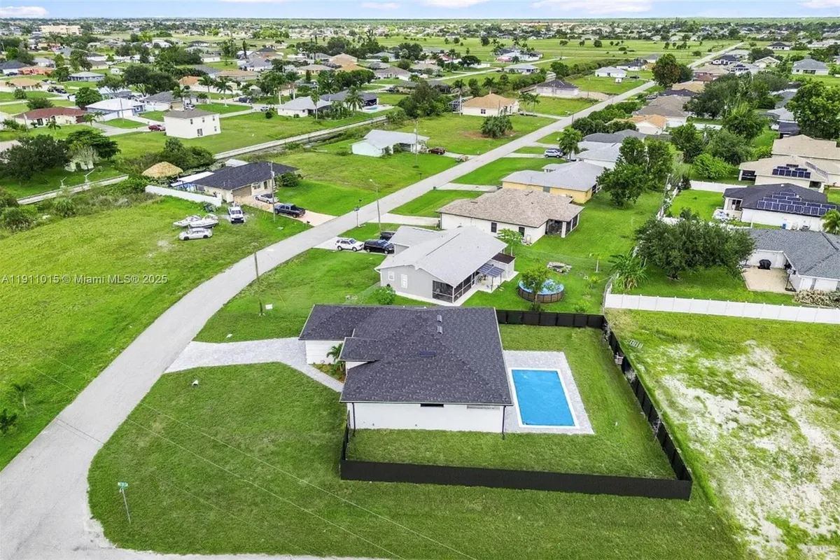 1309 NE 21st Ave, Cape Coral FL 33909