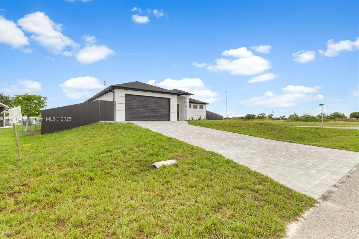 1309 NE 21st Ave, Cape Coral FL 33909