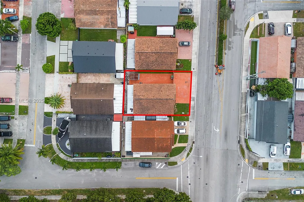 3289 W 76th St, Hialeah FL 33018