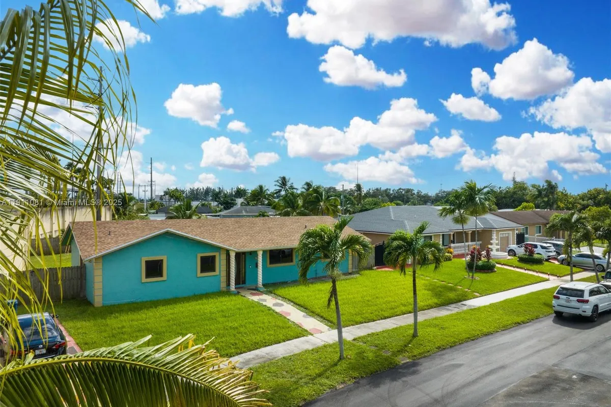 722 NW 170th St, Miami Gardens FL 33169