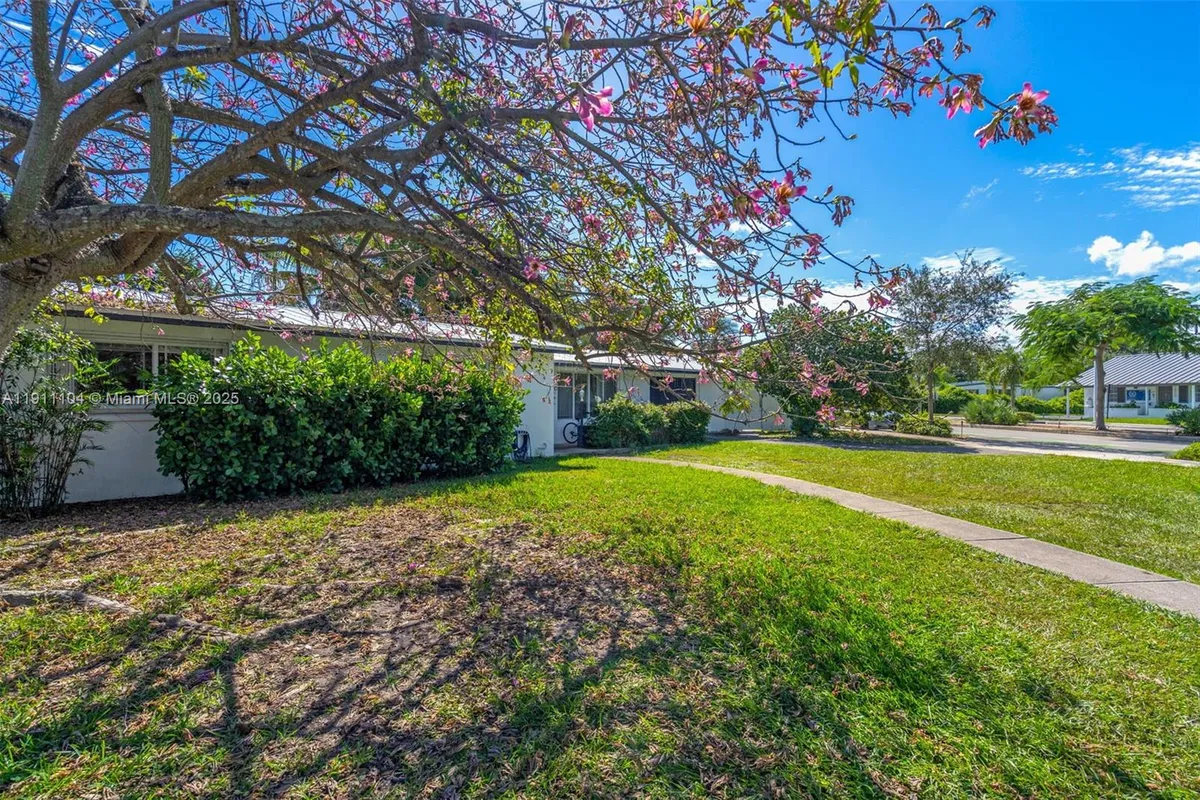 9630 SW 182nd St, Palmetto Bay FL 33157