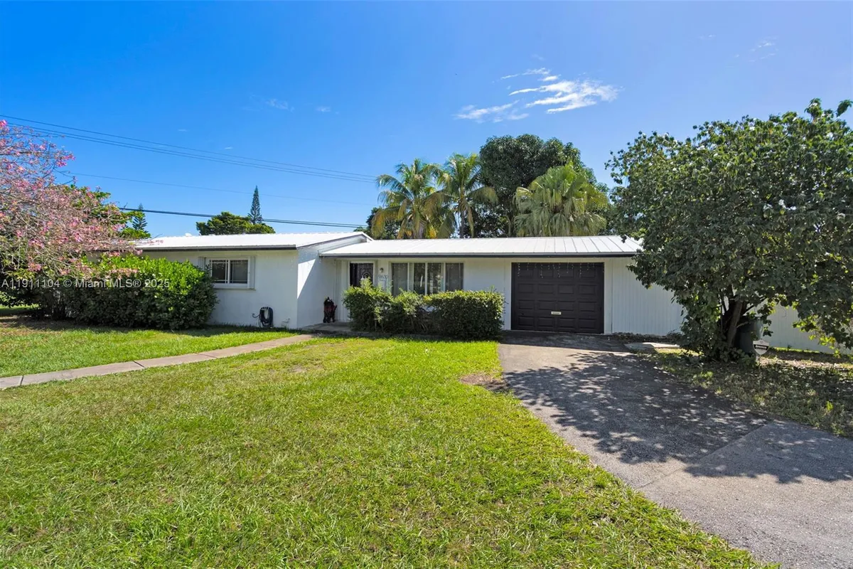 9630 SW 182nd St, Palmetto Bay FL 33157