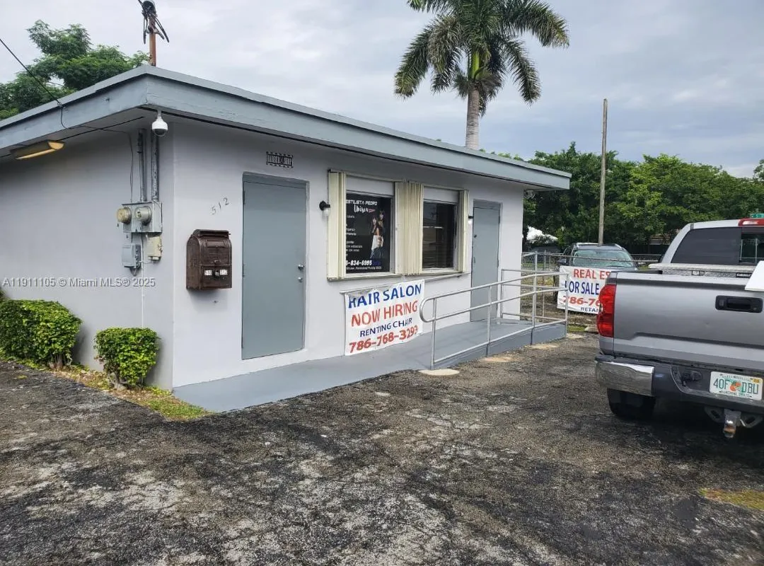 512 SW 6th Ave, Homestead FL 33030