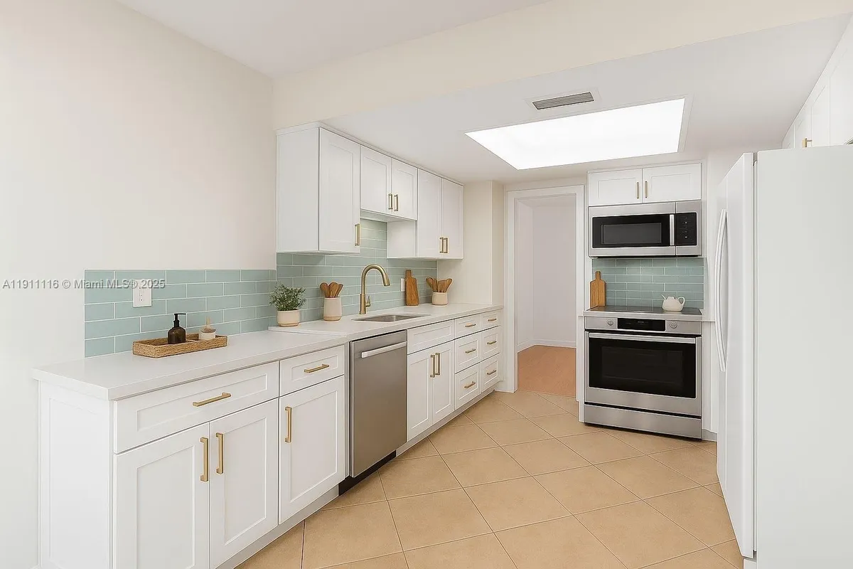 6102 NW 68th Ter, Tamarac FL 33321