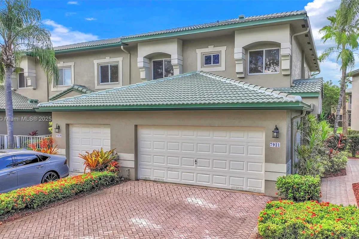 7921 E Exeter Blvd E # 202, Tamarac FL 33321