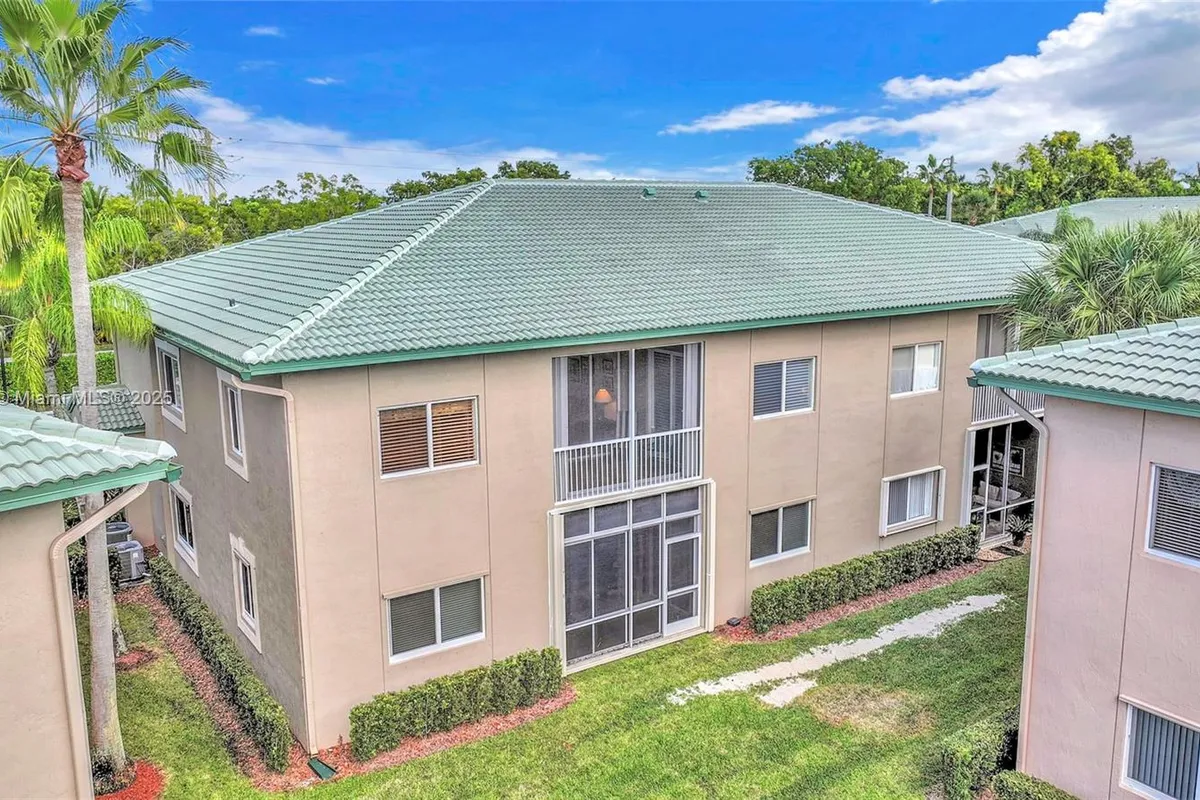 7921 E Exeter Blvd E # 202, Tamarac FL 33321
