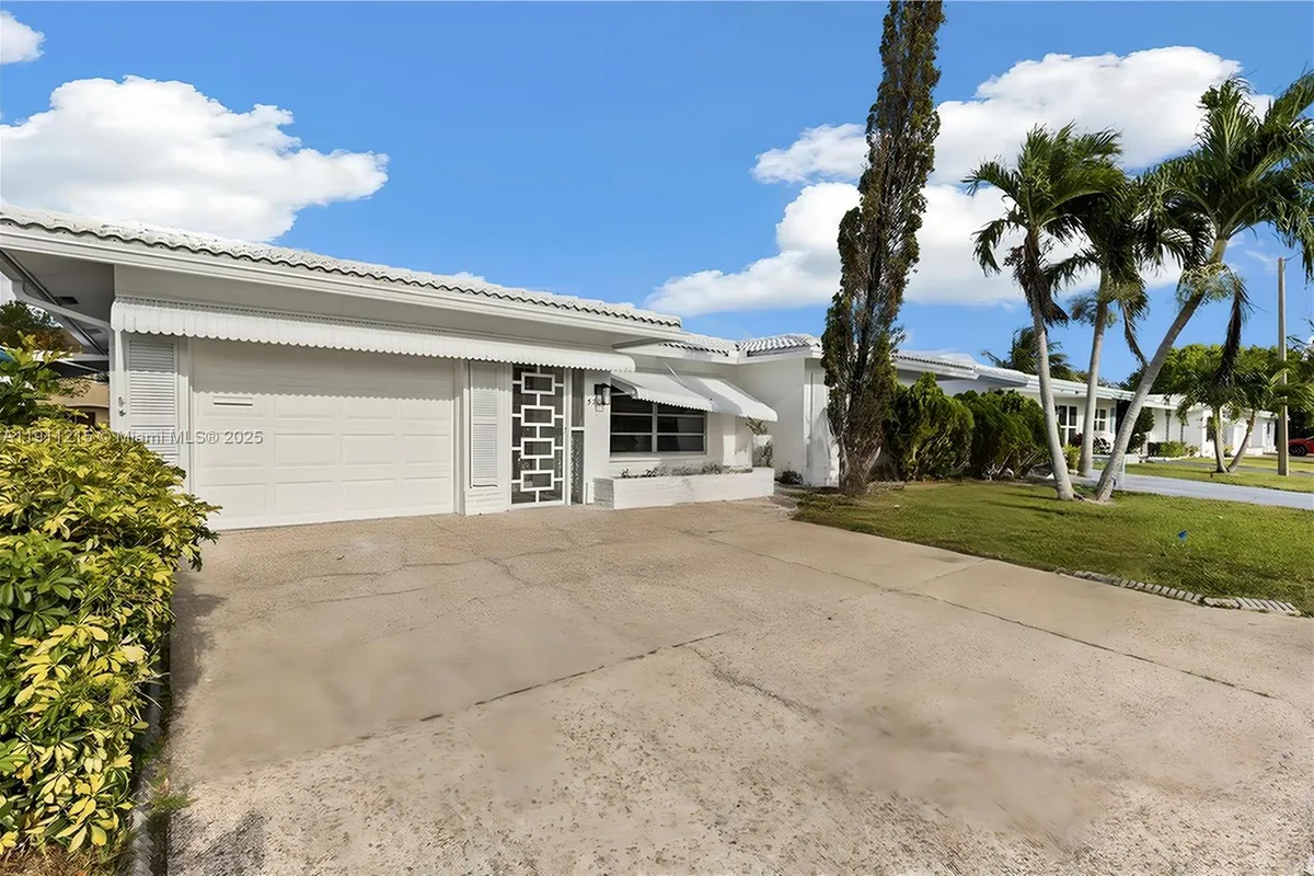 5706 NW 81st Ave, Tamarac FL 33321