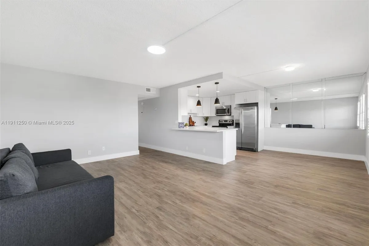 4025 Yarmouth B # 4025, Boca Raton FL 33434