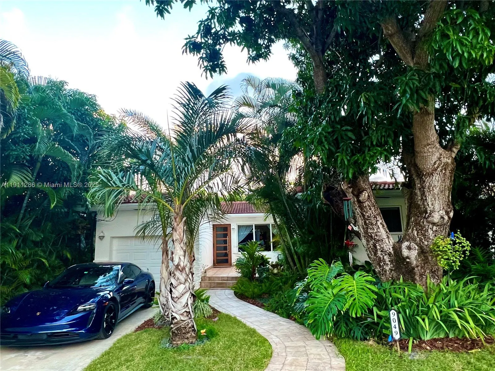 9049 Dickens Ave, Surfside FL 33154