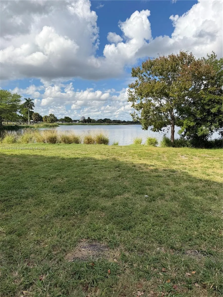 2286 lake Osborne dr # 16, Lake Worth FL 33461