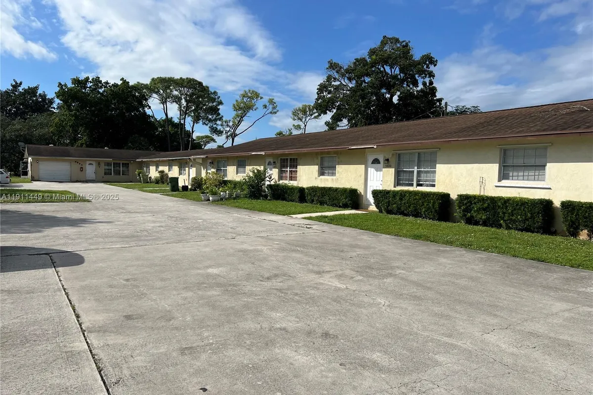 3880 Dale Rd, Palm Springs FL 33406