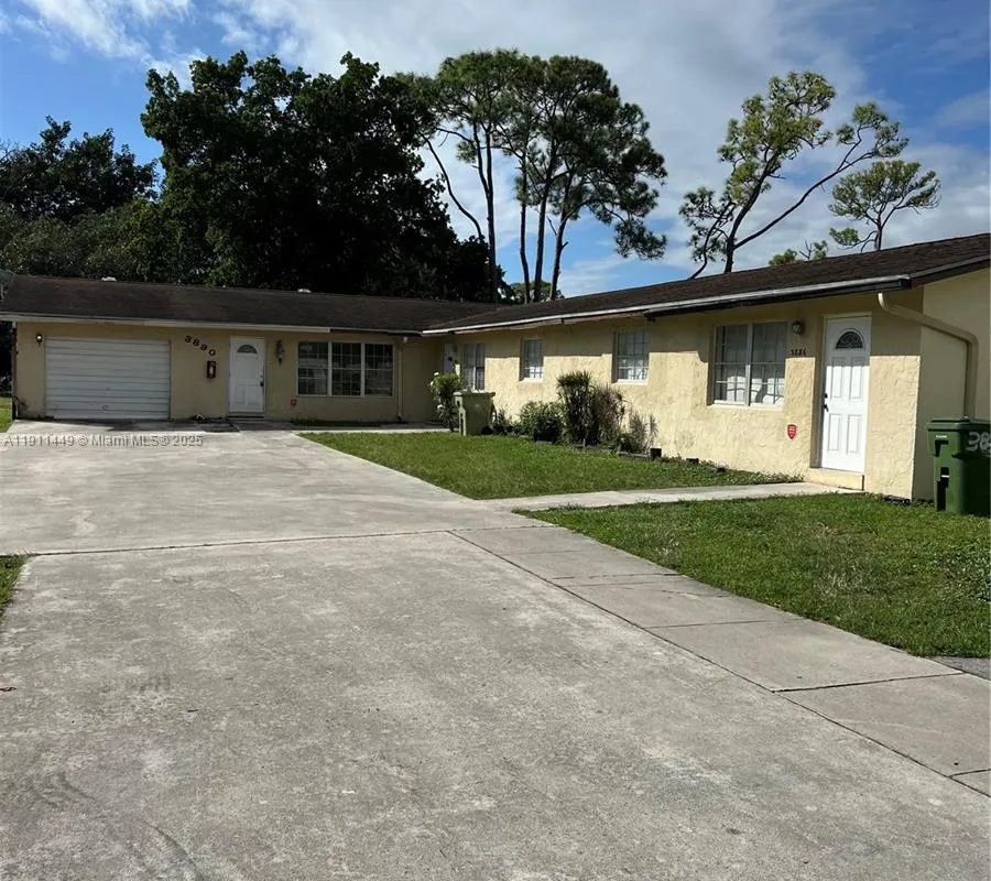 3880 Dale Rd, Palm Springs FL 33406