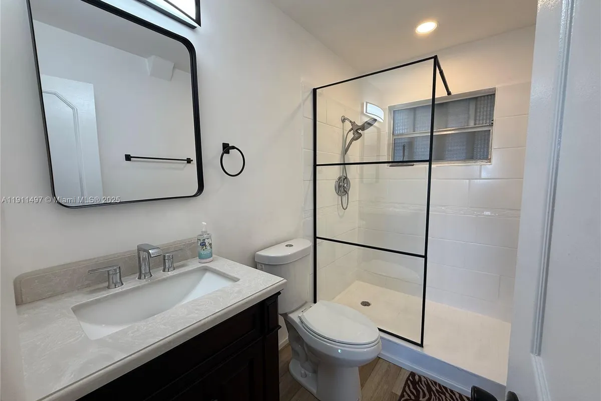 4310 NW 12th Ct # 302, Lauderhill FL 33313