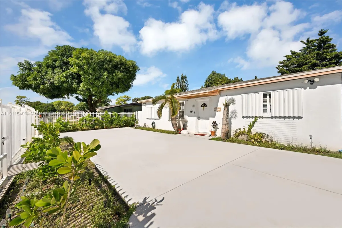 1145 Kasim St, Opa-Locka FL 33054