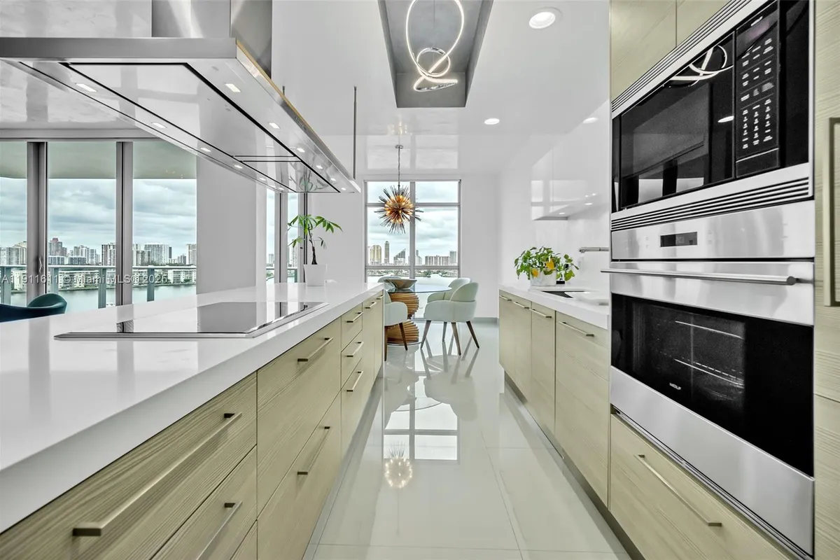 17301 Biscayne Blvd # 910, North Miami Beach FL 33160