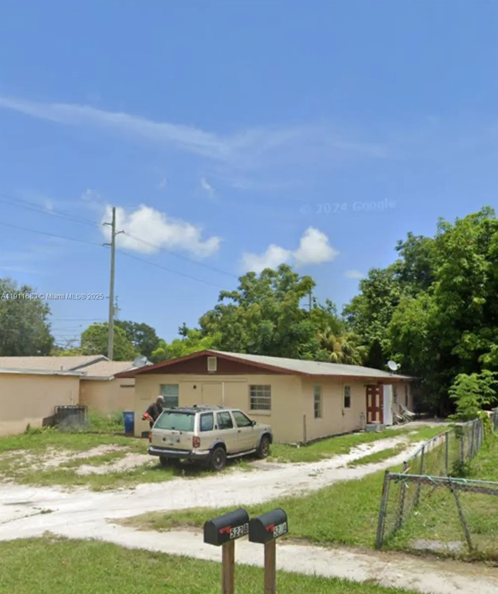 522 N 21st St, Fort Pierce FL 34950