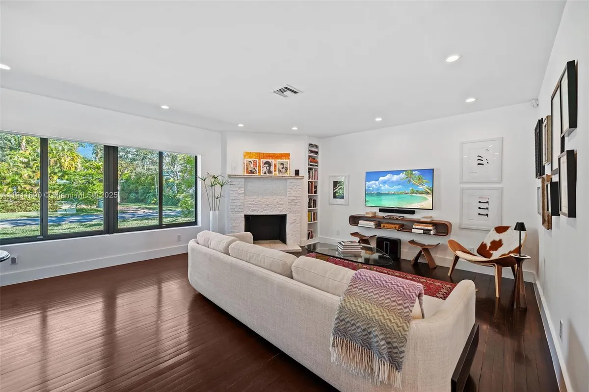 5840 SW 77th Ter, South Miami FL 33143