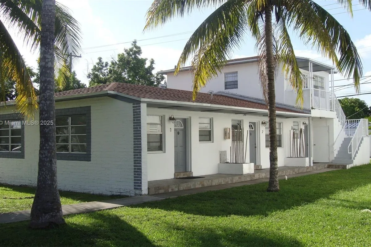 1985 NE 172nd St, North Miami Beach FL 33162