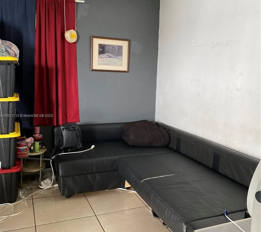 1985 NE 172nd St, North Miami Beach FL 33162