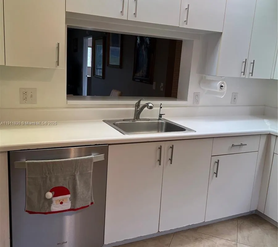 12550 SW 15th St # 307E, Pembroke Pines FL 33027